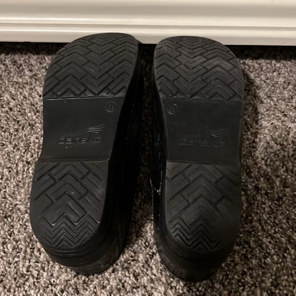 Black Professional Tooled Dansko Clogs - Picture 5 of 5